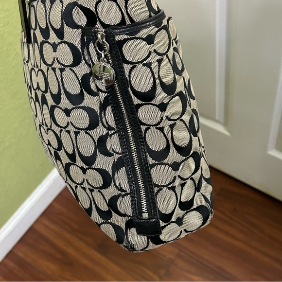 Coach Gallery Signature Tote Shoulder Bag Black and Tan Canvas and Leather - Picture 4 of 16